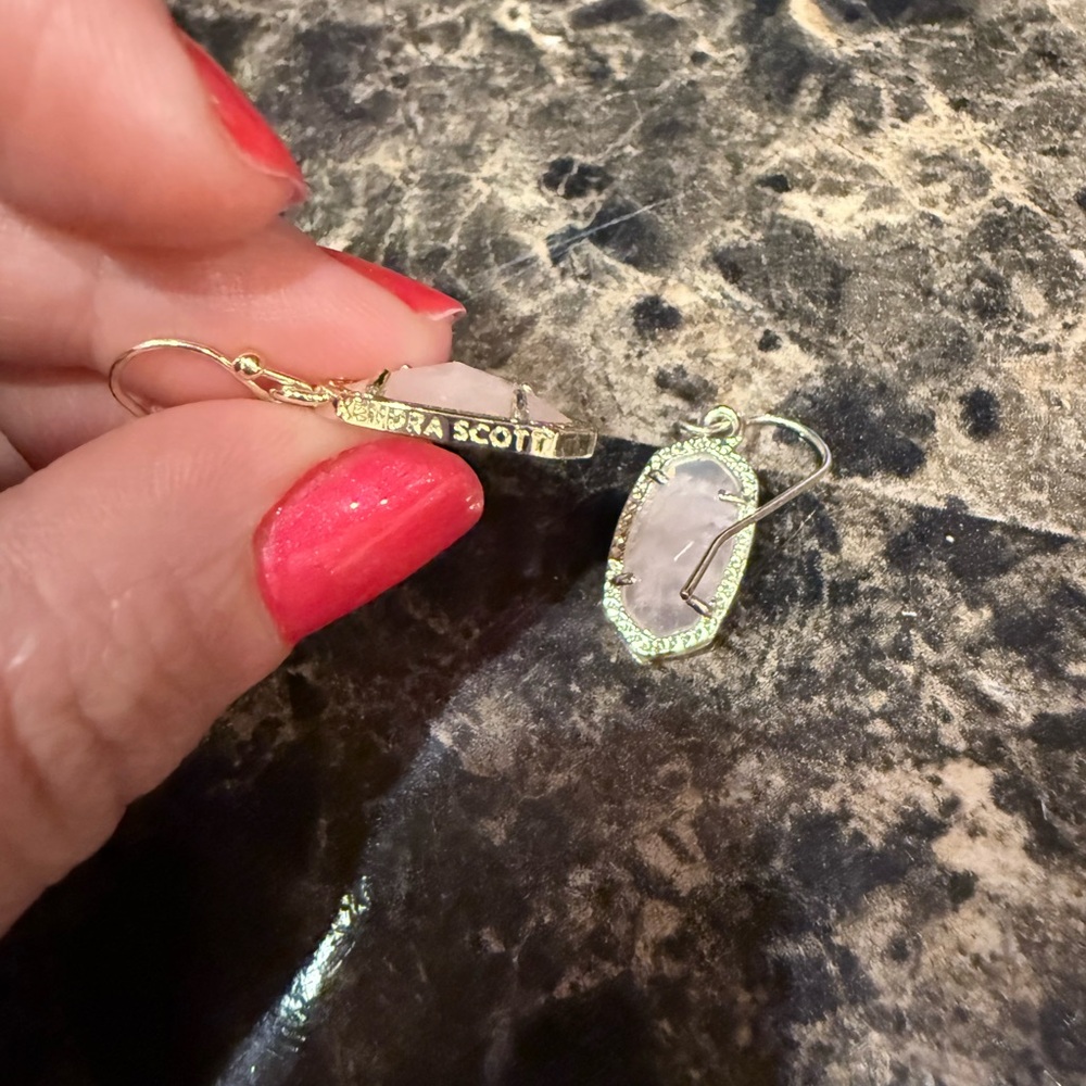 Kendra Scott Dani Gold Drop Earrings - Picture 8 of 9